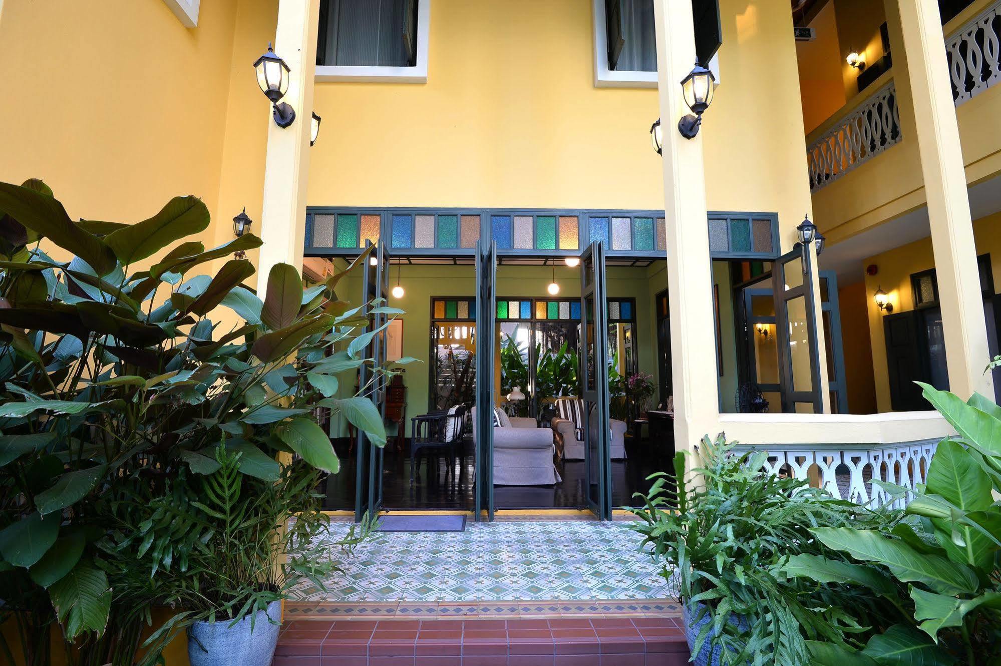 Baan Pra Nond Bed & Breakfast Bangkok Esterno foto
