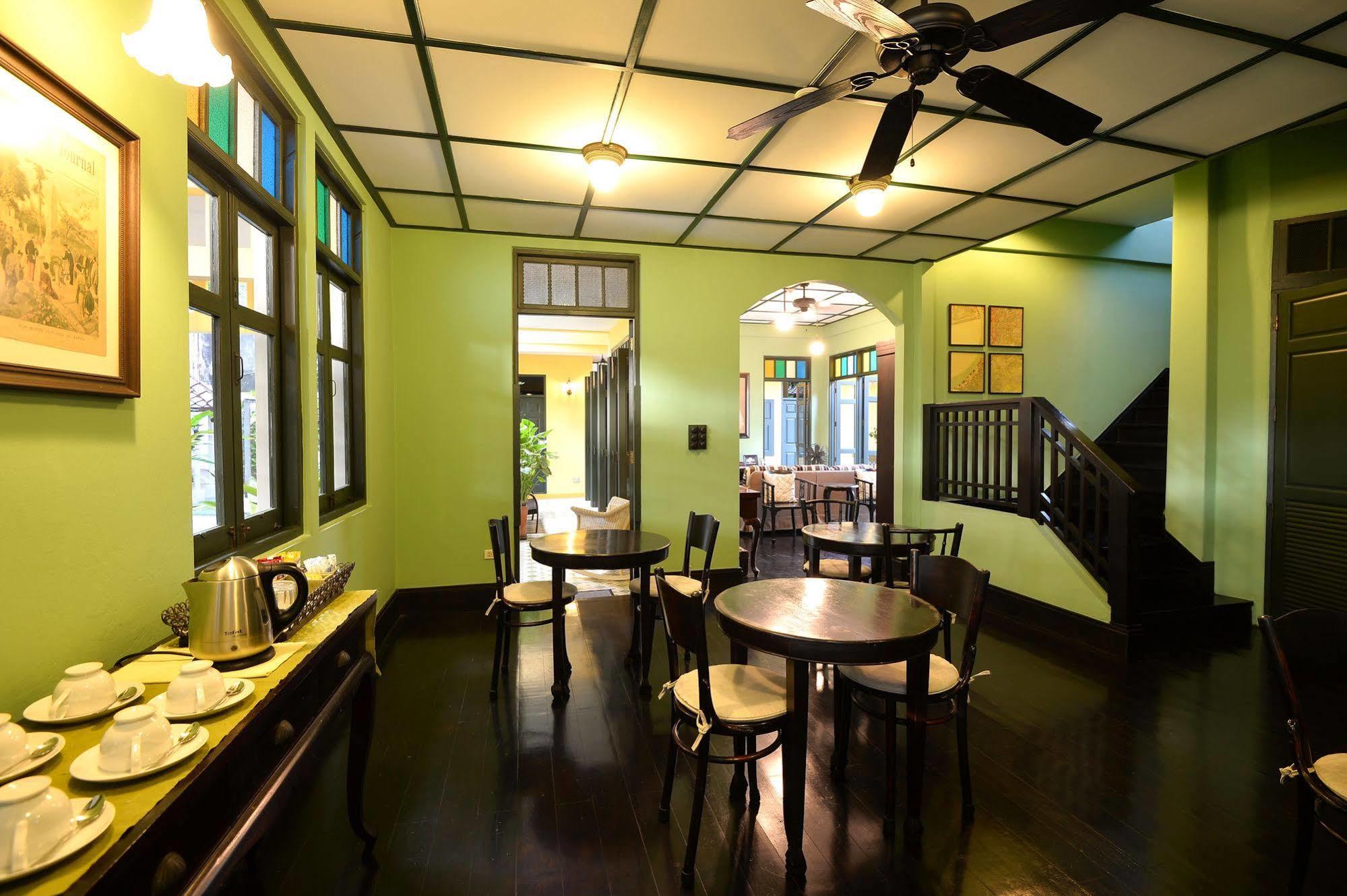 Baan Pra Nond Bed & Breakfast Bangkok Esterno foto