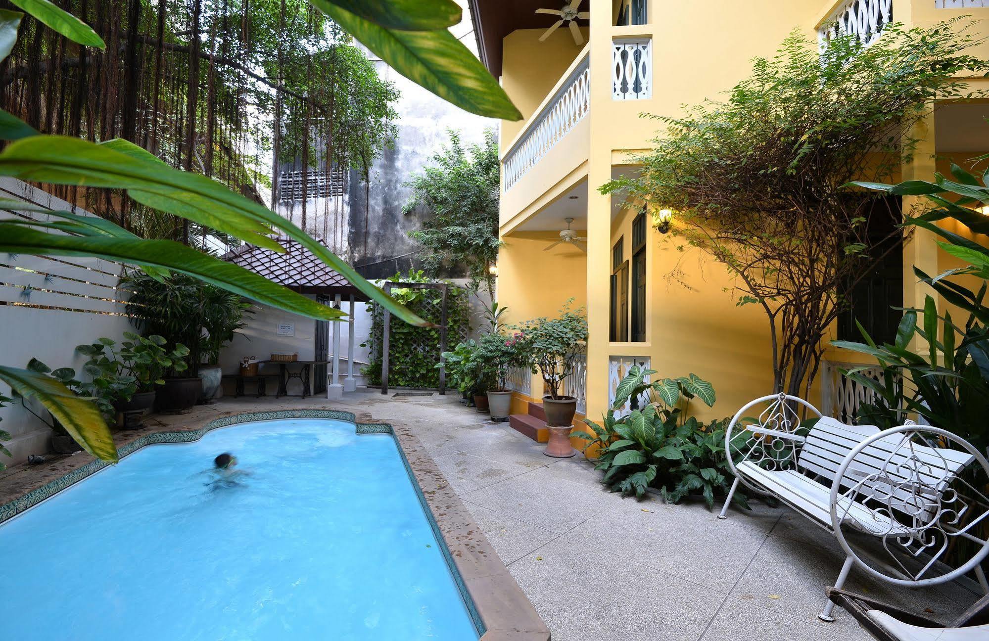 Baan Pra Nond Bed & Breakfast Bangkok Esterno foto